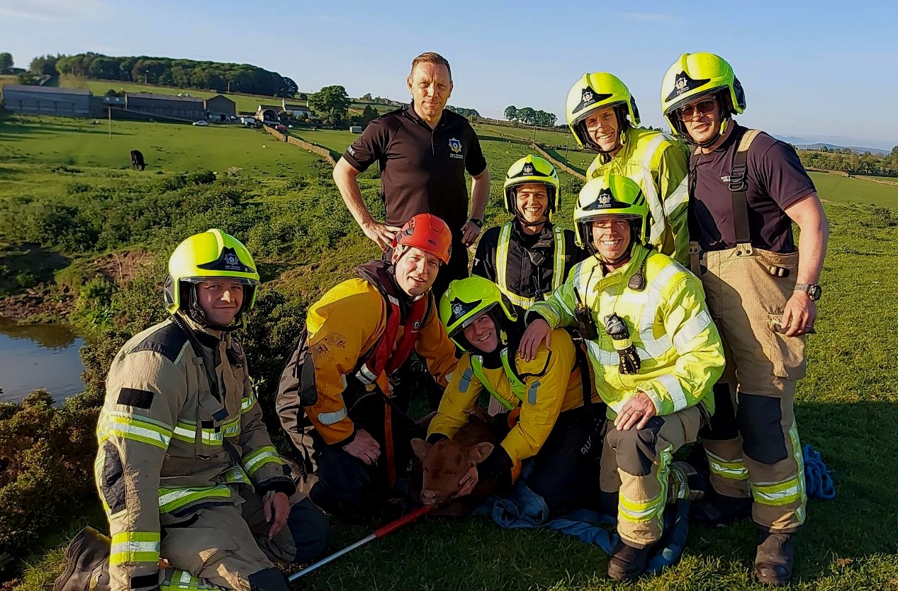 Cleckheaton TRT Crew with the rescued calf