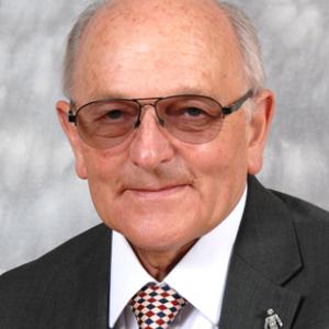 Portrait of Councillor Ian Sanders.